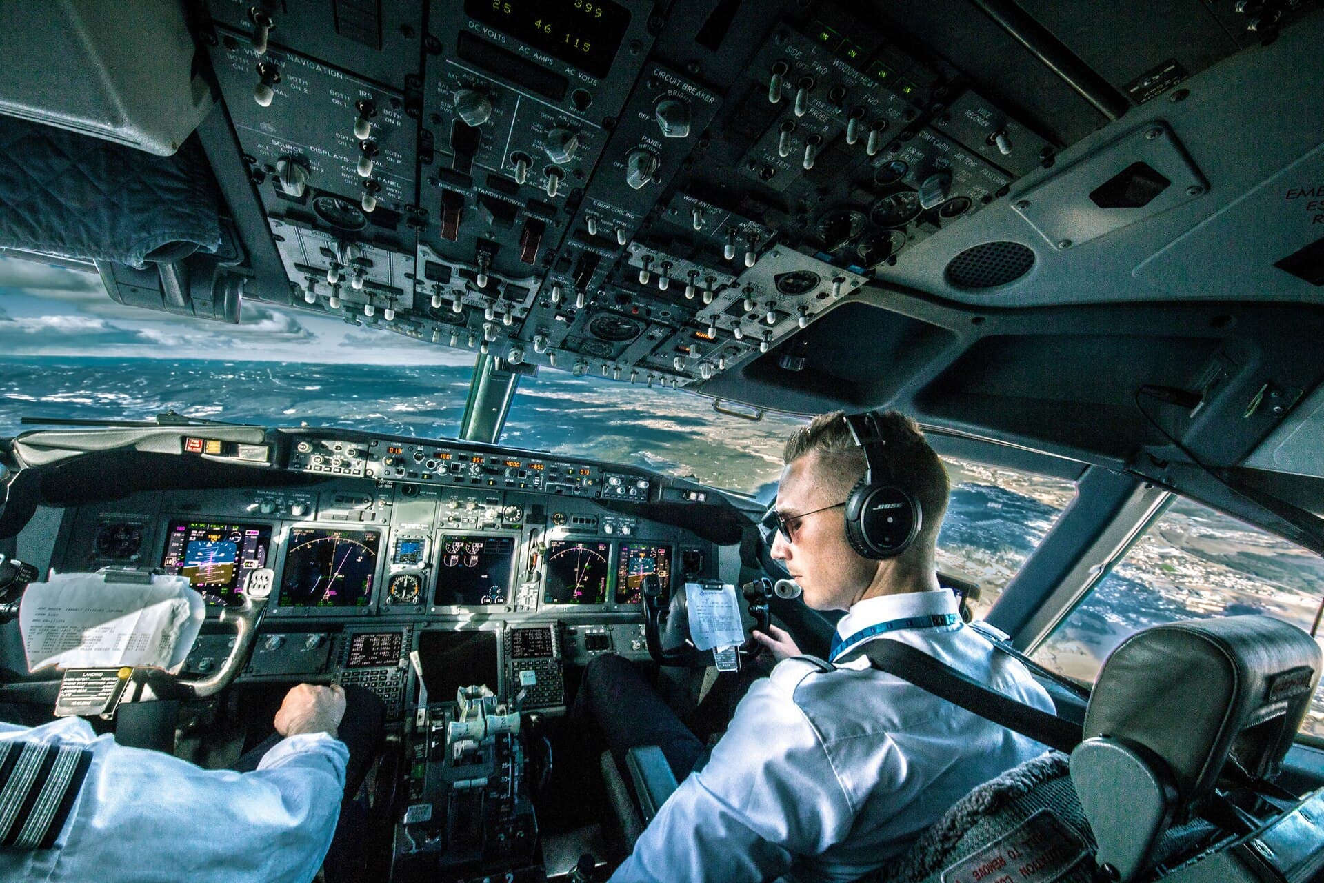 Cabina de un Boeing 737 en vuelo