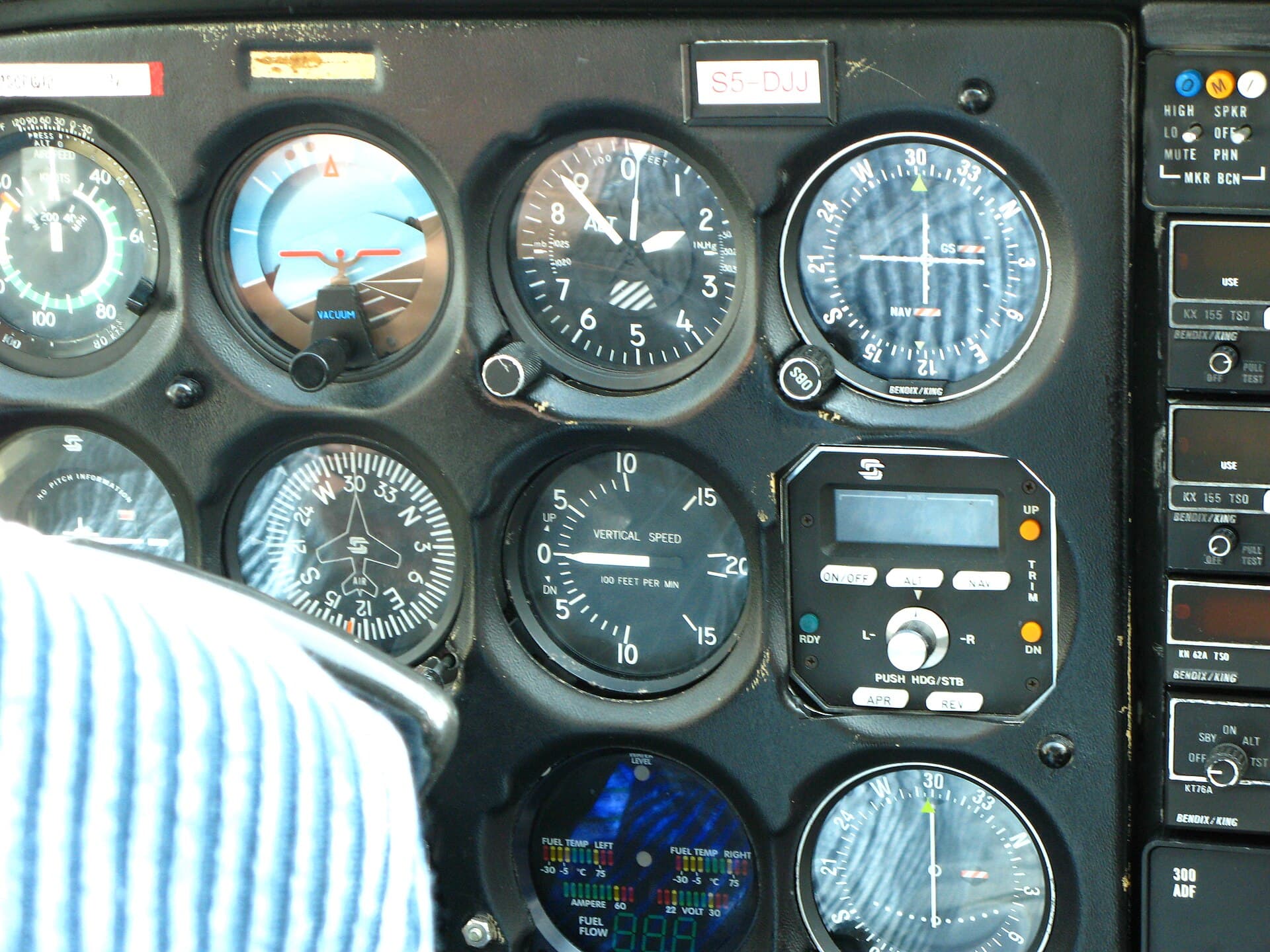 Cabina de un Cessna 172